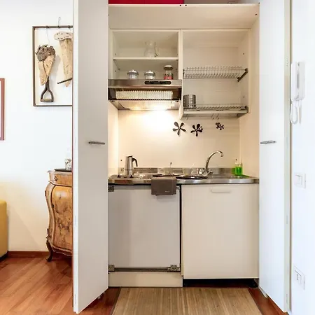 Rome As You Feel - Cozy Apartments In San Giovanni Exterior photo